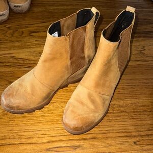 Sorel Evie II Tan Leather Ankle Boots